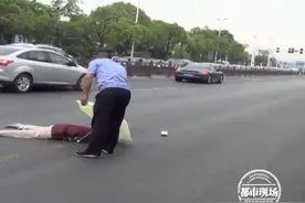 天降横祸！8旬老夫妻过马路被撞身亡，事故现场太惨烈图片