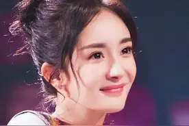 杨幂女儿小糯米颜值曝光，看到走台步的样子，简直就是翻版小杨幂图片