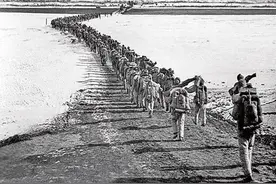 谁主沉浮？志愿军选帅一波三折，当年彭总若也不去，谁能堪当大任图片