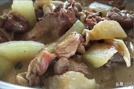 夏季必备，鸭腿炖冬瓜，滋补味道好，清火润肺不油腻，赞图片