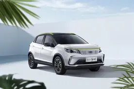 几何EX3功夫牛实车到店，5万多就能开纯电SUV，香不香图片