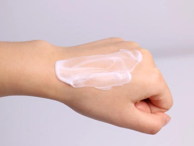 用了身体乳身体长红色痘痘