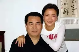 给了刘威青春，给了许亚军孩子的何晴，为何最终选择了廖京生？图片