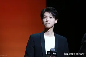 看看捐款后鹿晗和关思慧粉丝量图片