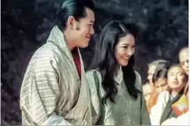 7岁定终身，21岁当王后，国王为她放弃一夫多妻，十年后却打脸图片