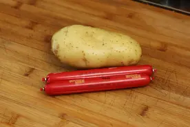土豆别炒着吃了，教你一个新做法，我家一周吃5次，比吃肉还过瘾图片