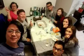 《我和僵尸有个约会》演员时隔多年聚首，尹天照发福成油腻大叔图片