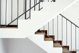 农村盖房，“楼梯”设置在什么位置合适？老师傅：这些讲究要知道图片