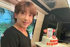韩星Rain迎来39岁生日，素颜出镜状态好，娶金泰熙生活美满图片
