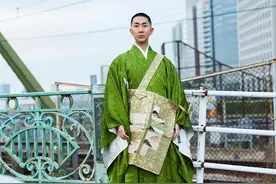 化烟熏妆穿高跟鞋，他是日本第一位出柜的和尚，亦是专业化妆师图片