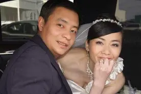 她一婚嫁京圈名导，二婚嫁体操冠军李大双，如今过的怎么样？图片