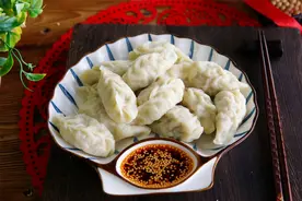 过小年吃饺子，就该吃这馅，寓意百财聚来，节节高升，新年好彩头图片