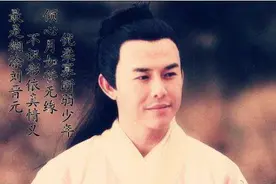 他是“刘晋元”王禄江，49岁满头白发显阴柔，却为何至今都未婚图片