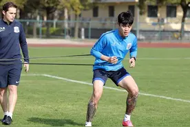 最被球迷不待见的十名中国球员图片