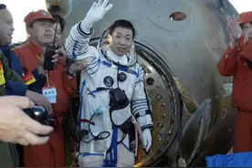 杨利伟的太空一日：独自闯过3道难关，回忆26秒以为自己差点牺牲图片