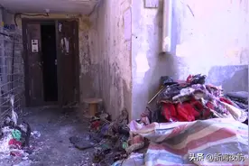 哈尔滨一居民楼发生火灾，消防员破开单元门发现，一位母亲把孩子紧紧抱在怀里……图片