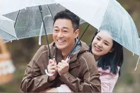 林峰罕有聊与前任交往点滴，自曝前任控制欲强，赞张馨月性格温柔图片