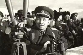 十大将中除粟司令外，谁的指挥能力最强？主席：你肚子里有绝活图片