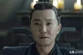 有种“溺爱”是吴刚，和自己妈妈嘴对嘴“玩亲亲”图片