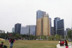 惠州江北实拍，眼前这样的城市建设你们说可以吗？图片