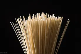 买干面条时，不是越贵越好，认准这几种，营养无添加，吃着更放心图片