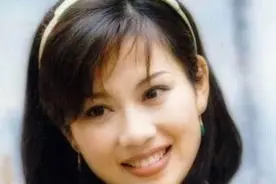 2005年，经纪人骗光钱财赶她出门，与母亲决裂，丧父后患癌又抑郁图片