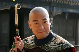 纪晓岚在清朝的官职放到现在是什么级别？图片