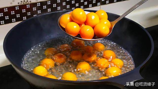 在这个“特殊”的春节，来一份金桔蜜饯吧！酸甜爽口，化痰止咳