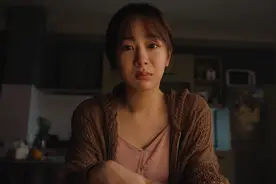 杨紫演单亲少女全程哭戏：小雨的眼泪，揭开了多少原生家庭的伤疤图片