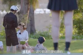 别的恋综节目，洒的是糖；这档恋综节目，洒的是尴尬图片