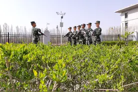 永远心怀热爱，永远是曾经那个少年图片