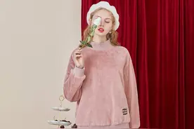 春天穿搭没活力？试试这些色彩缤纷的套装，减龄效果没话说图片