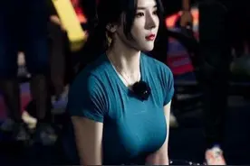 95后美女刘太阳意外走红，130斤身材不臃肿，或是这项运动成就她图片