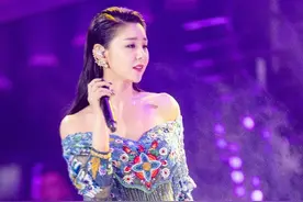 35岁李小萌，美成18岁少女样！每天4个瑜伽动作，和她一样美图片