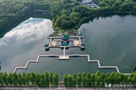 职场：要学会自处，不要乱了方寸图片