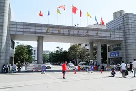 南阳2所大学：为何外地学生争着来，本地学生不愿报？图片