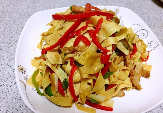 夏天少吃猪肉多吃它，2元1斤富含蛋白质和氨基酸，补充能量又下饭