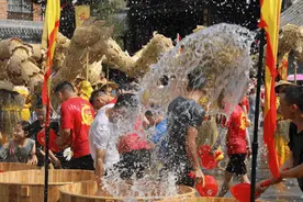 【泼水狂欢】这一份玩转泼水节攻略请注意查收！图片