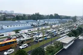 国庆节川A大军出征，都江堰城西被攻陷近乎瘫痪，浪费了大把时间图片