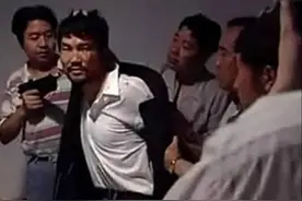 西安悍匪魏振海：背负11条人命，被捕后成功越狱，被枪决时仅26岁图片