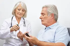 上厕所后，出现3种情况，说明你的血糖高了！糖尿病患者要注意图片