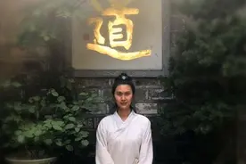 23岁道士王熹贞：宣告世人自己将羽化，近10万人围观，结局如何？图片