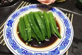 凉菜分享：凉拌秋葵、凉拌虾皮、香辣大拌菜的简单做法图片