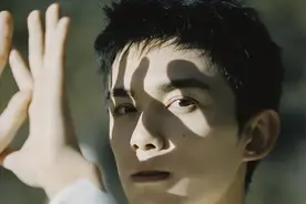 吴磊写真，清新帅气的日系少年图片