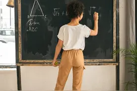 瞳孔大小可能与智力有关图片
