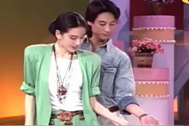 杨丽萍罕见35岁近照：那时她不留长指甲、不过度减肥美得很自然图片