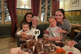 F1巨擘喜迎91岁，1岁儿子现身生日派对，长得秀气更像巴西妈妈图片