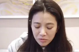 原相机当中的袁咏仪，真是太有优越感了，虽然皮肤有点松但仍很靓图片