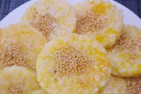 营养早餐第285期，剩米饭不要炒了，做成米饼，又香又脆，超好吃图片