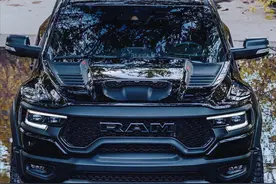 新款道奇Ram 1500 TRX实车，外观很霸气，搭载6.2T动力图片